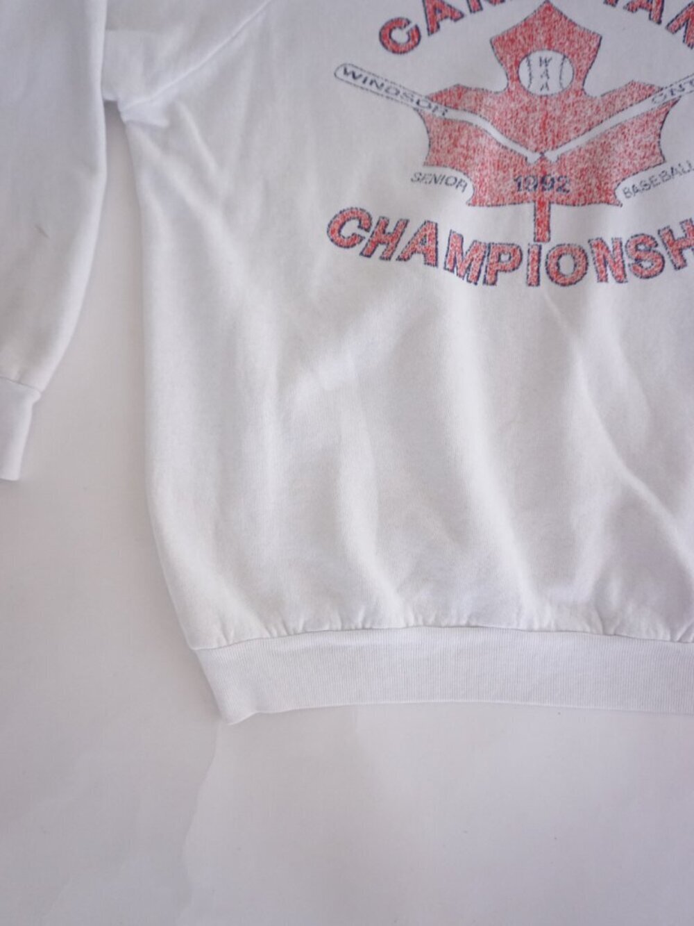 Vintage Canadian Championship White Graphic Maple Leaf Print Crewneck Sweater XL - Picture 7 of 11